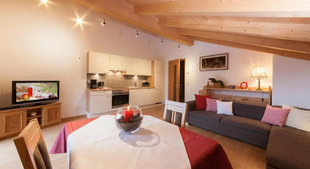 Raffreiderhof Apt Zirbe, Забронировать Отель Лузон Valle Isarco