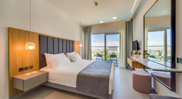 Двухместный номер Standard с частичным видом на море Napa Mermaid Hotel & Suites