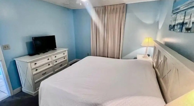 Pelican Beach 1711 1 Bedroom Condo by Pelican Beach Management, Забронировать Апартаменты/квартира Дестин Emerald Coast, рядом с Аквапарк Биг-Каунас