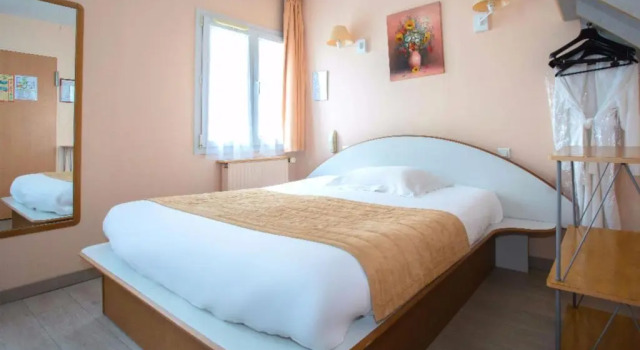 Четырёхместный номер Standard Hotel De Rosny