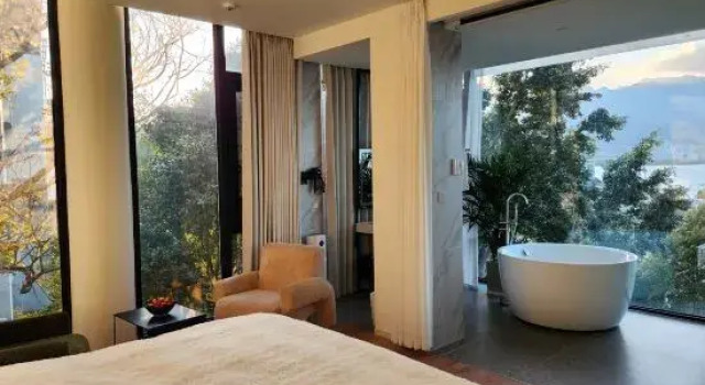 Люкс с 2 комнатами с видом на море The better, under the green shade trees, forest garden full sea view holiday villa