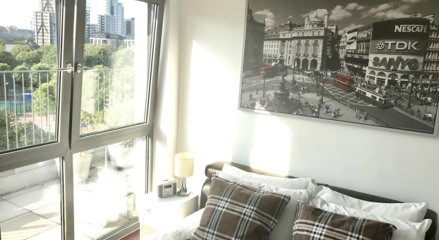 Double Room In London Shared Penthouse