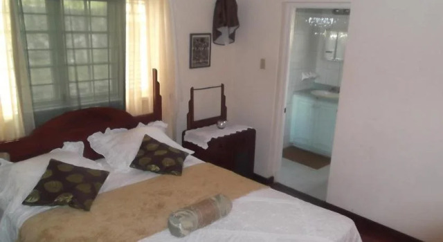 Hill Top Kingston Jamaica Bed & Breakfast, Réserver Hôtel Kingston 