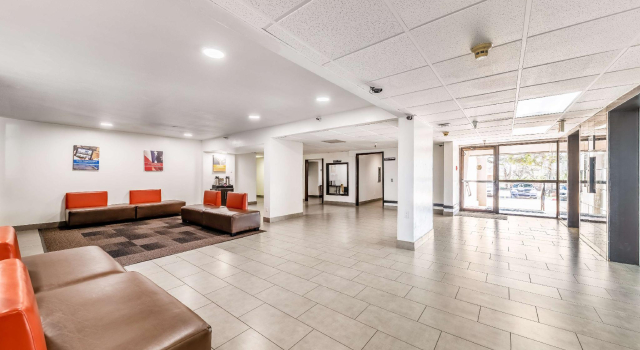 Motel 6-Lewisville, TX - Medical City, Забронировать Мотель Отели Льюисвилл с парковкой, Парковка