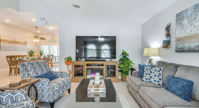 5 Mi to Disney World: Spacious Kissimmee Home!