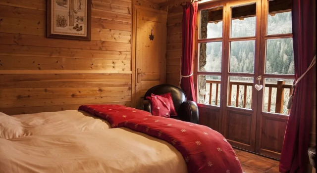 Chalet Le Bullou, Забронировать Шале Виллы Овернь-Рона-Альпы, Вилла