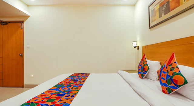 Номер Premium FabHotel A&M - Nr LV Prasad Institute, Banjara Hills