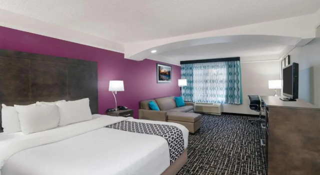 Двухместный номер Executive La Quinta by Wyndham Latham Albany Airport