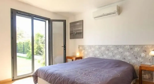 Inviting Holiday Home in Grimaud With Private Pool