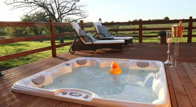 The Orchard Bramble Lodge, Prenota Hotel Hadleigh Suffolk