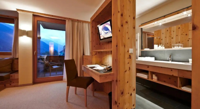 Двухместный номер Standard с балконом и с видом на горы Arosea Life Balance Hotel
