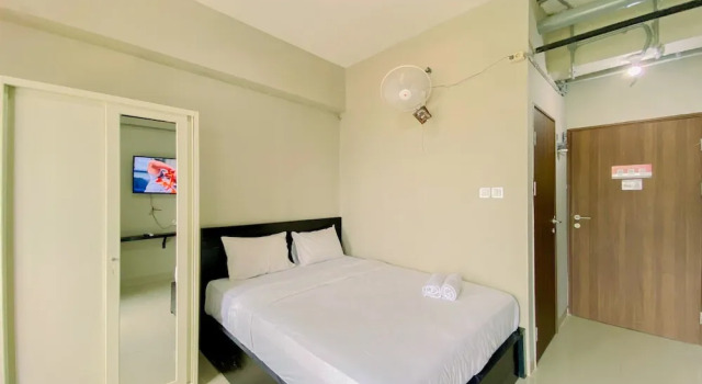 Студия Deluxe Good Deal And Homey Studio At Royal Sentul Park Apartment