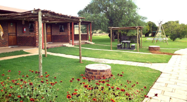 Loebies Guest Farm, Prenota Agriturismo Warmbaths 