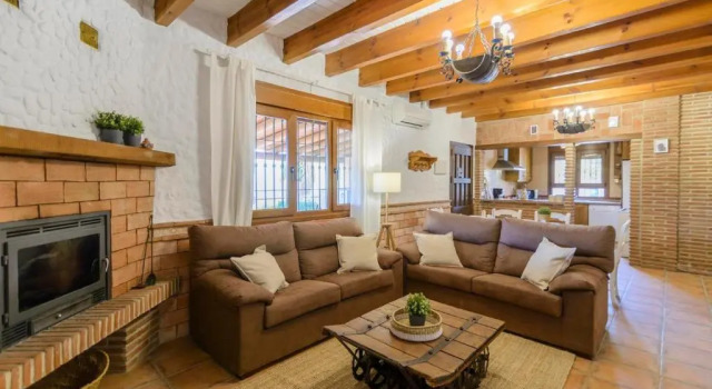 Cortijo Rueda Campos Tolox by Ruralidays, Забронировать Отель Отели Sierra de las Nieves с парковкой, Парковка