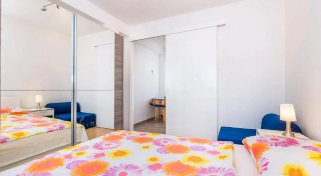 Tin 2, Prenota Hotel Hotel a Isole Quarnerine con parcheggio, Parcheggio
