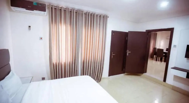 Stunning 2-bed Apartment in Lagos, Buchen Sie Ferienwohnung Magodo Lagos