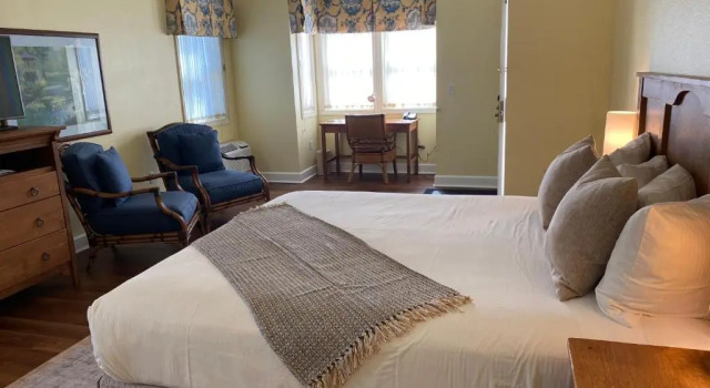 Номер Premium Elm House Inn