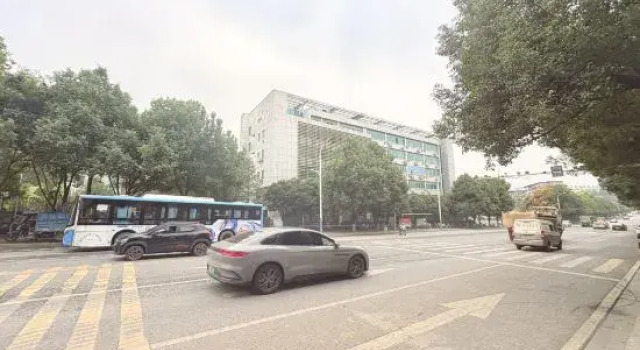 Qihang Hotel, Book Hotel Hotels in Shaoyang County with Parking, Parking