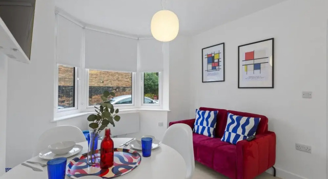 OnPoint -3 Bed House - Parking