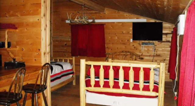 Коттедж Superior Cole Cabins