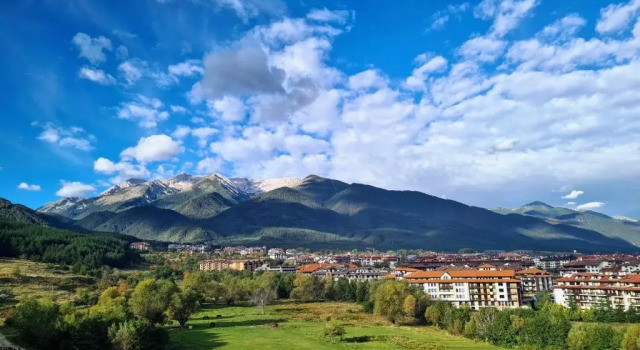 Апартаменты с 2 комнатами Stylish 2BD Apartment with Panoramic Mountain View