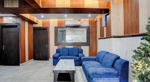 Fabhotel Ivory Loft