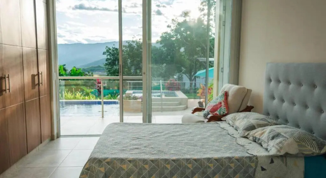 Espectacular Casa De Campo Estilo Moderno Abierto, Book Hotel Hotels in Anapoima with Parking, Parking