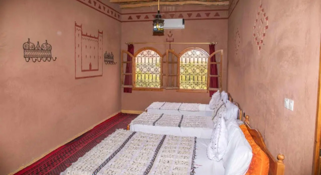 Четырёхместный номер Standard Hotel Awayou