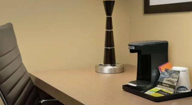 Люкс Standard Hampton Inn Lake Charles