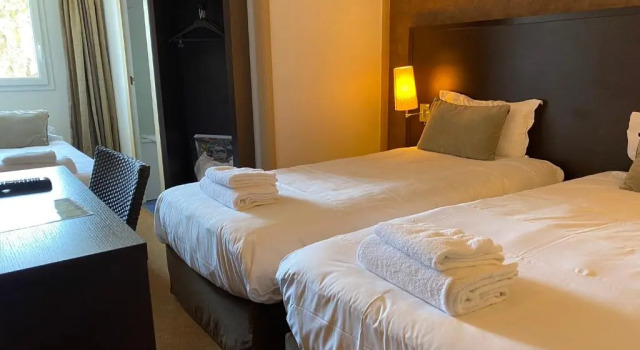 Семейный номер Standard SHELDER Hôtel - CHERBOURG EN COTENTIN - Equeurdreville