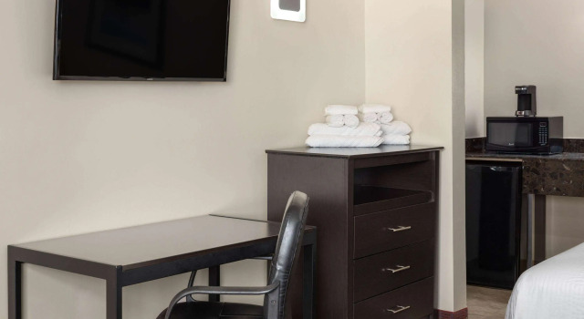 Travelodge by Wyndham Manhasset, Rezervasyon Otel Manhasset Long Island