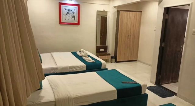 Четырёхместный номер Deluxe Itsy Hotels Bindra Elite