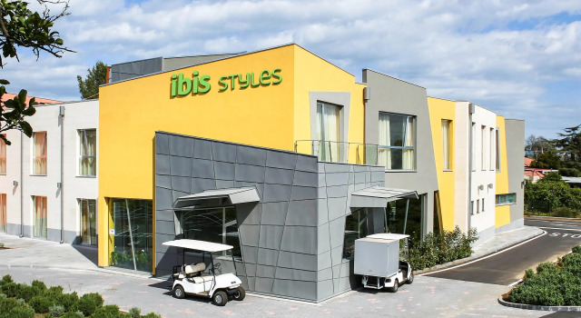 Номер Standard ibis Styles Catania Acireale