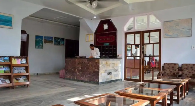 Batika Om Resort, Забронировать Курортный отель Непалгандж 