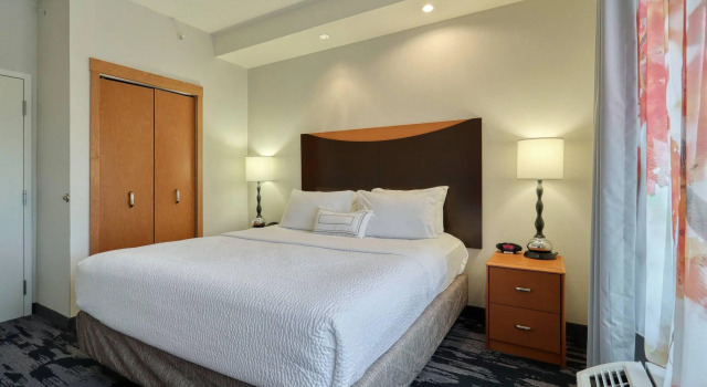 Двухместный люкс с 2 комнатами Fairfield Inn & Suites by Marriott Harrisburg West/New Cumberland
