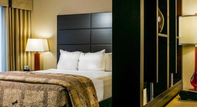 Четырёхместный люкс SpringHill Suites by Marriott Fort Collins