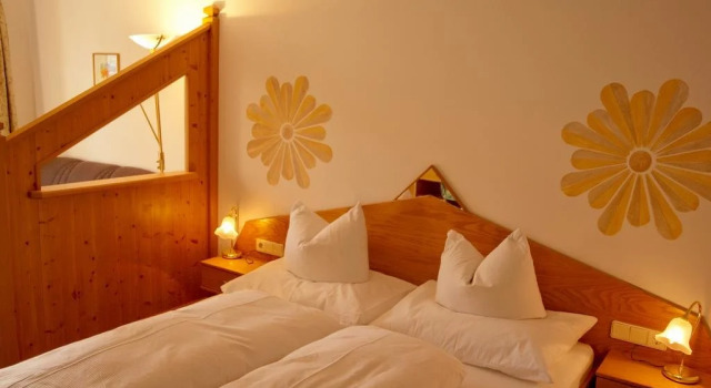 Hotel Pfleger, Забронировать Отель Бизнес-отели Тироля, 4* 5*