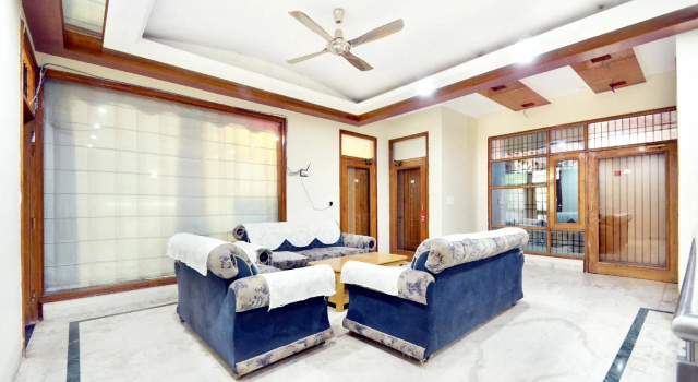 OYO 8492 New Star House, Prenota Hotel Hotel a Panchkula con colazione, Colazione