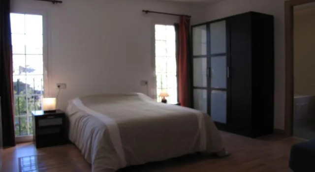 Etxe Horia, Prenota Hotel Roncisvalle Navarre Pyrenees