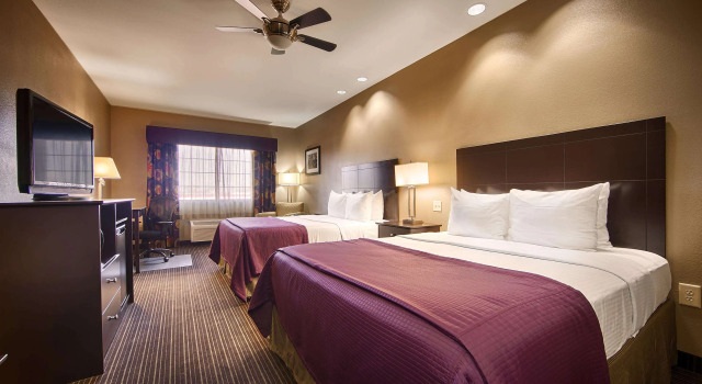 Четырёхместный номер Standard Best Western Giddings Inn & Suites