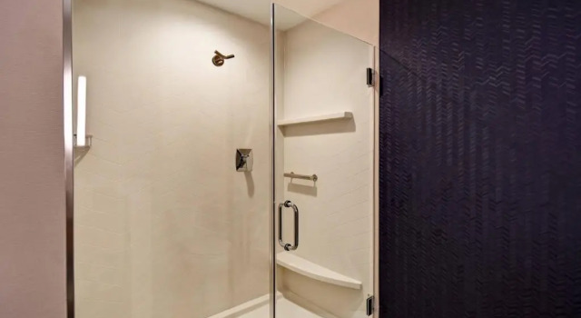 Четырёхместный люкс Fairfield Inn & Suites by Marriott Plymouth