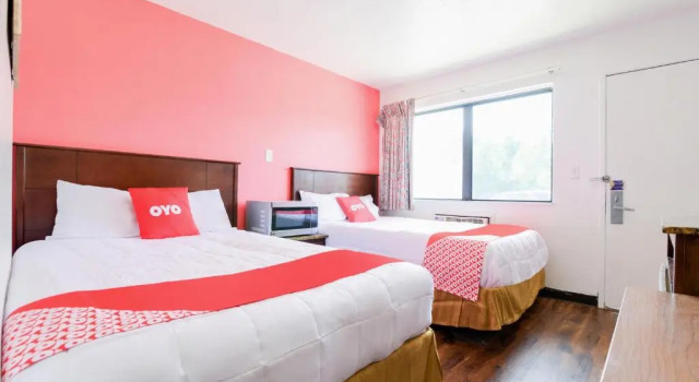 Четырёхместный номер Standard OYO Hotel South Bend - Campus