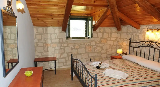 Семейные апартаменты с балконом и с видом на сад Zakynthos Villas