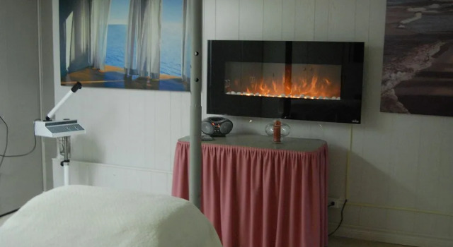 Brentwood on the beach, Prenota Hotel Bluewater Canada
