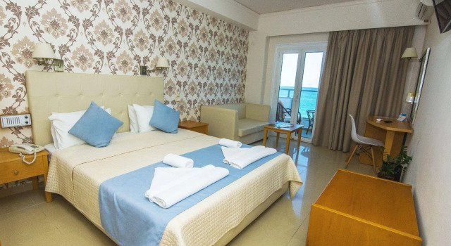 Themis Beach Hotel