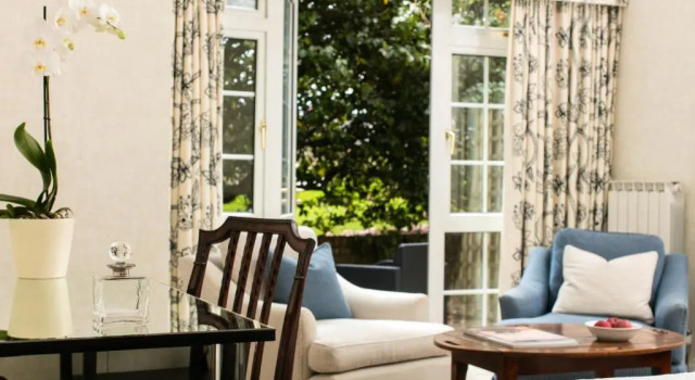 Двухместный номер Deluxe Longueville Manor
