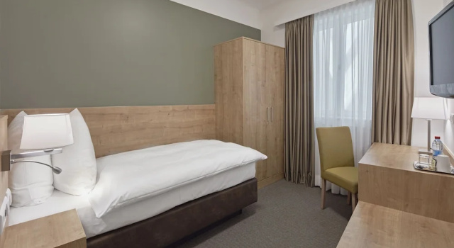 Трёхместный номер Comfort с 2 комнатами City Hotel