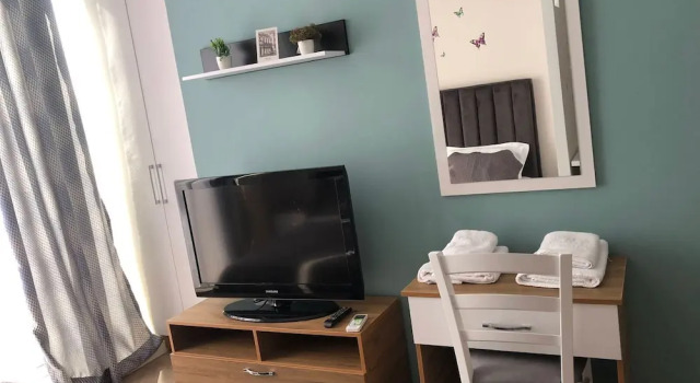Komfort- dobbelt værelse med altan med byudsigt Rezidenca Shopi Apartments