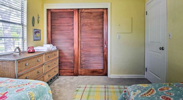 Nokomis Home w/ Gas Grill: 2 Blocks to Beach!