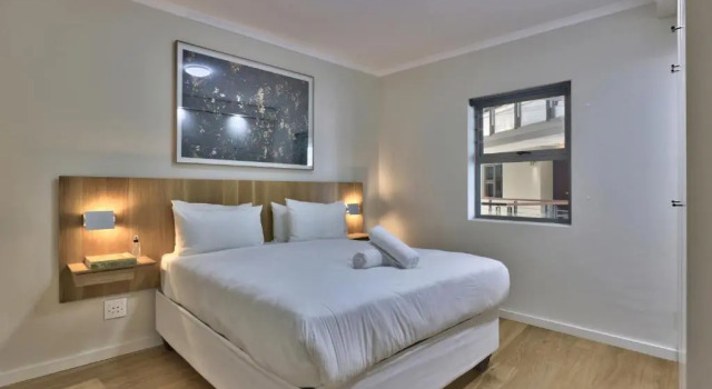 Stylish, Modern Apartment With Breathtaking Views.